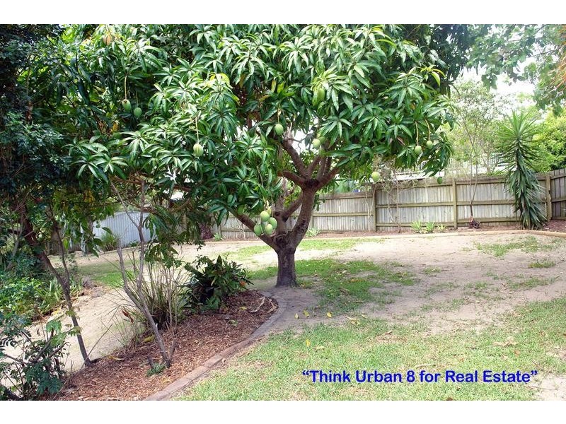 2 Lowan Street, Bellbowrie QLD 4070
